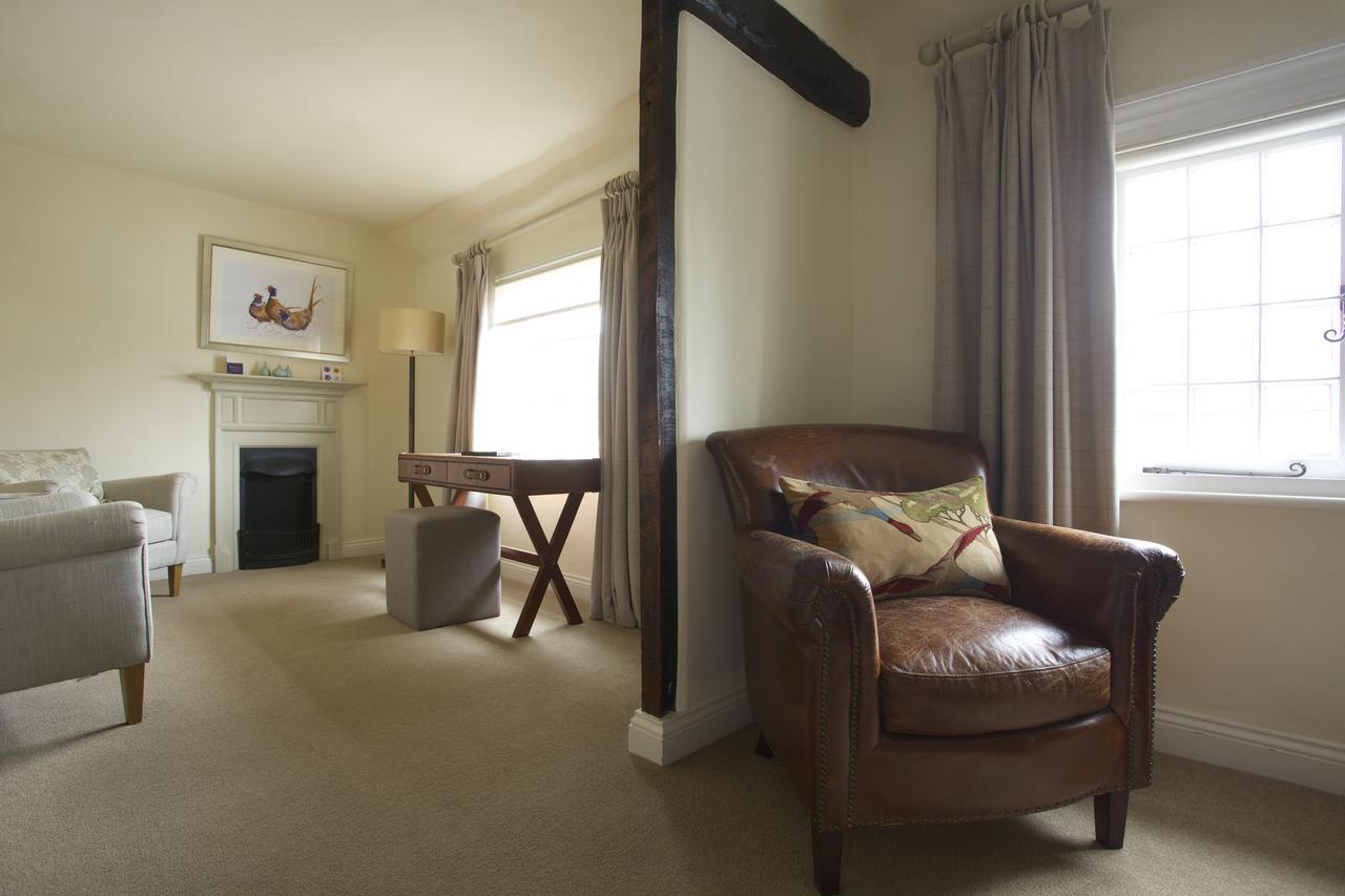 The Royal Oak, Yattendon Frilsham Dış mekan fotoğraf